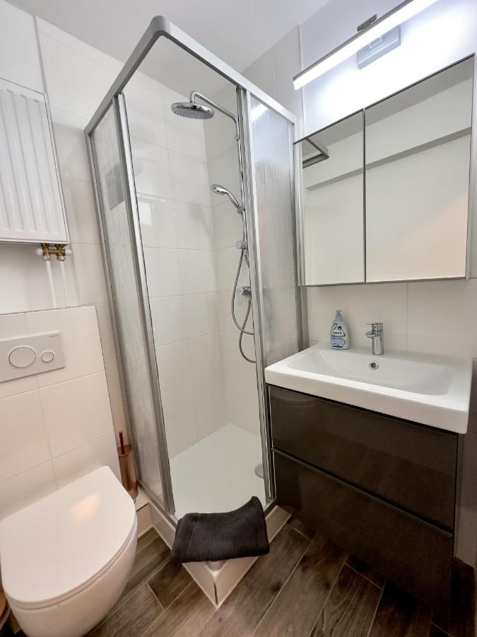 Apartment Fuer 3 Gaeste Mit Kostenlosen Parkplaetzen Und Lift هانوفر المظهر الخارجي الصورة
